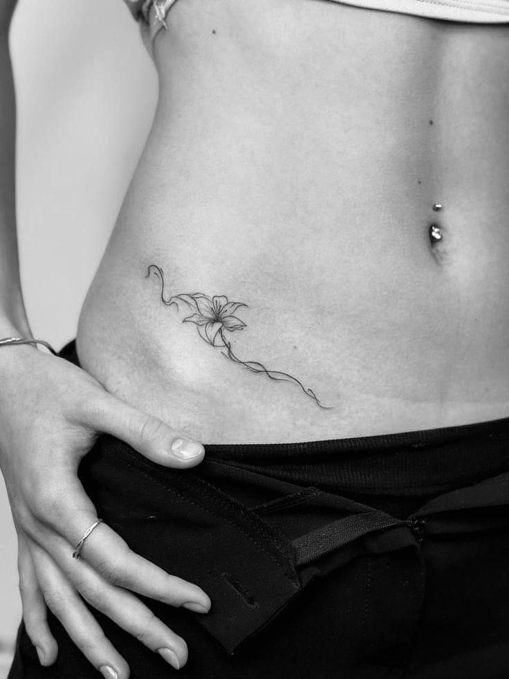 Mẫu hình xăm hõm Venus và bụng dưới – mẫu 58