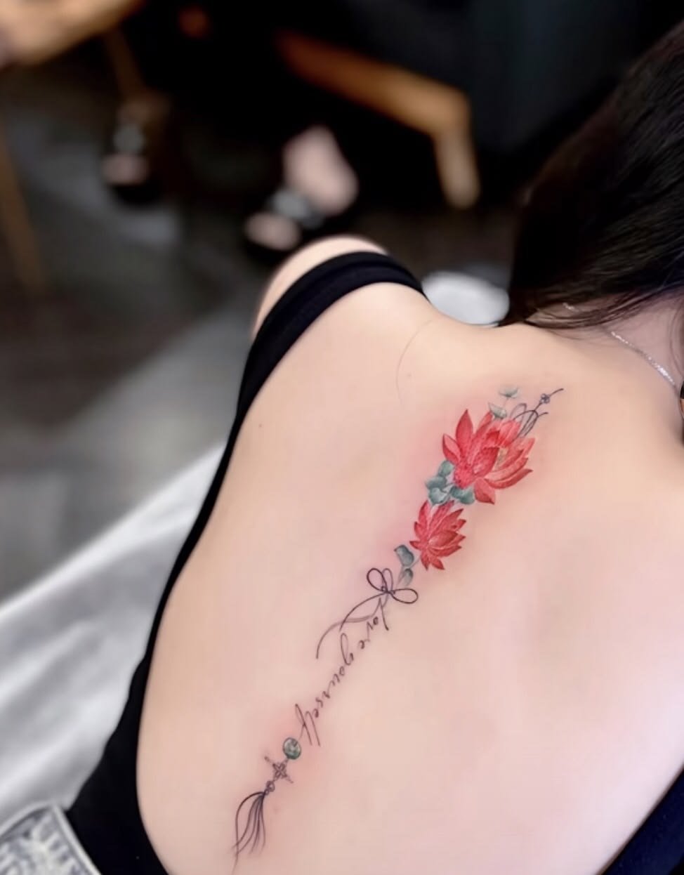 Mẫu hình xăm dọc sống lưng