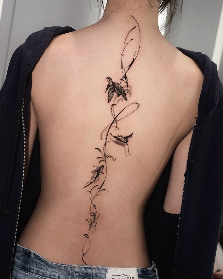 Mẫu hình xăm dọc sống lưng