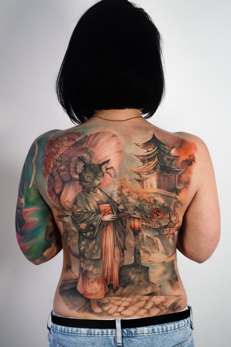 Mẫu hình xăm full lưng nữ