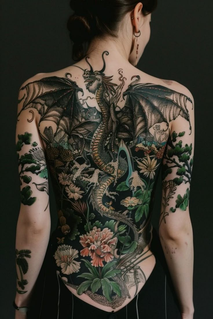 Mẫu hình xăm full lưng nữ
