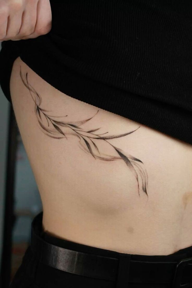 Mẫu hình xăm sườn eo