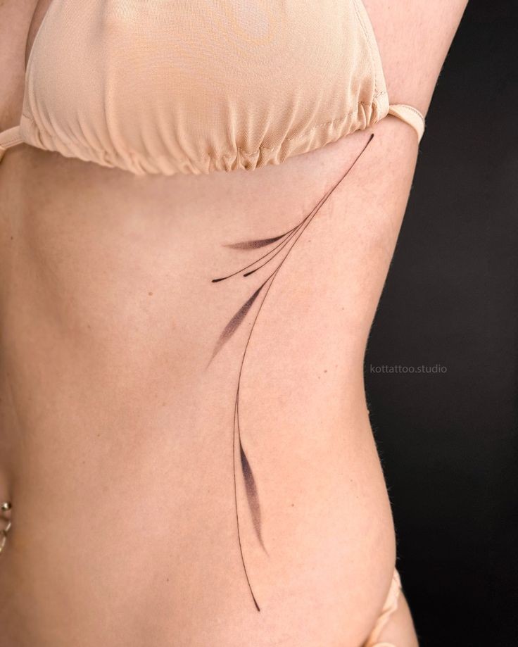 Mẫu hình xăm sườn eo