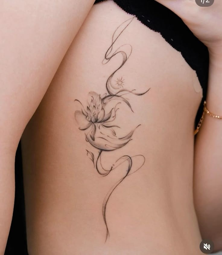 Mẫu hình xăm sườn eo