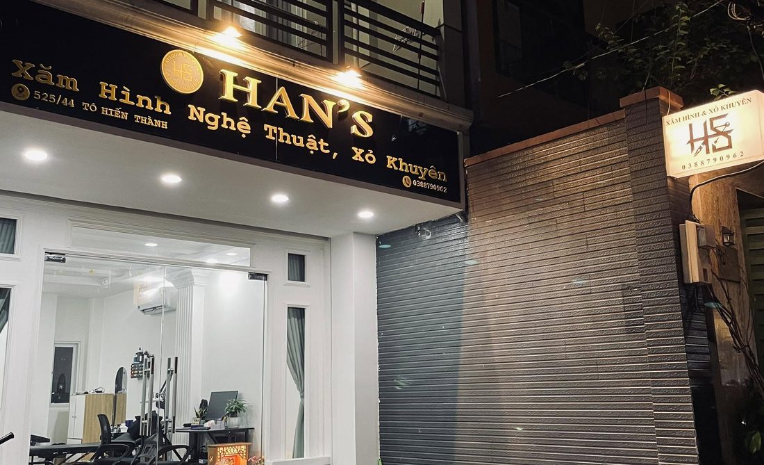 Mặt tiền cửa hàng HAN's Tattoo & Piercing